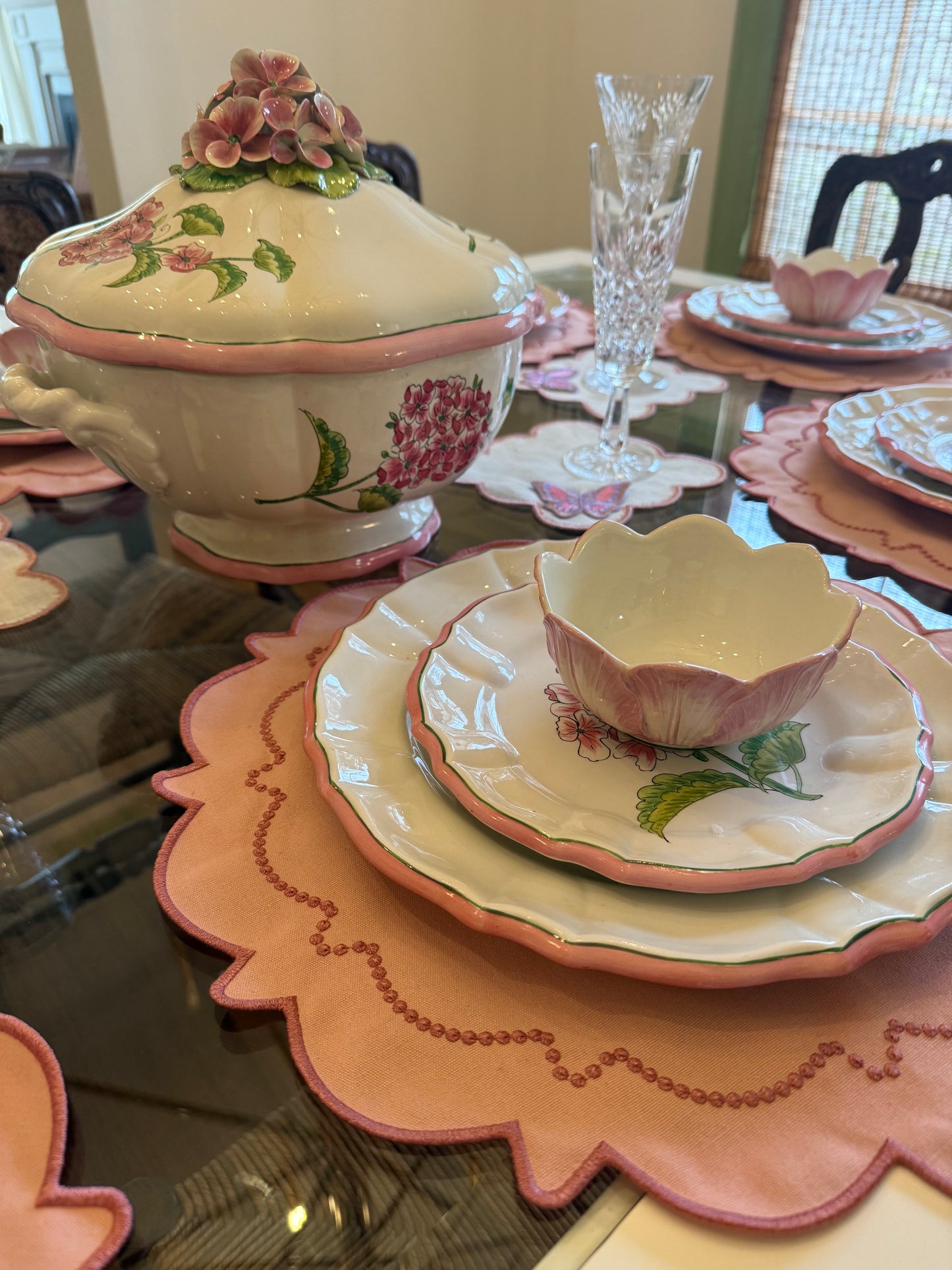 Vintage Italian Hydrangea Dinnerware Set (32 pieces)- Service for 8